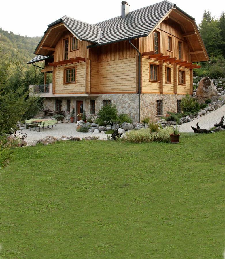 Apartment Pod Skalco Jesenice Exteriör bild
